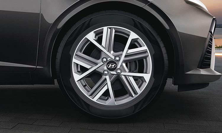 2023 Hyundai Verna Alloywheels