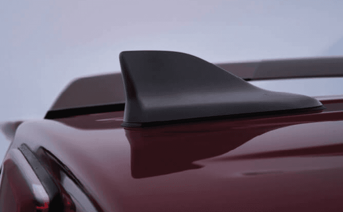 Isuzu d Max v Cross shark fin antenna