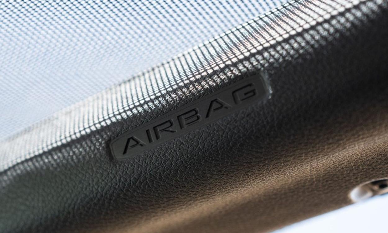 Jeep wrangler unlimited airbag