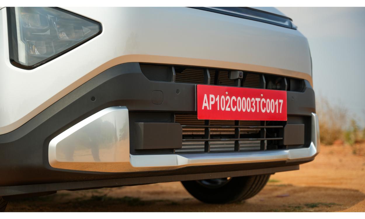 Kia Carens Clavis Grille