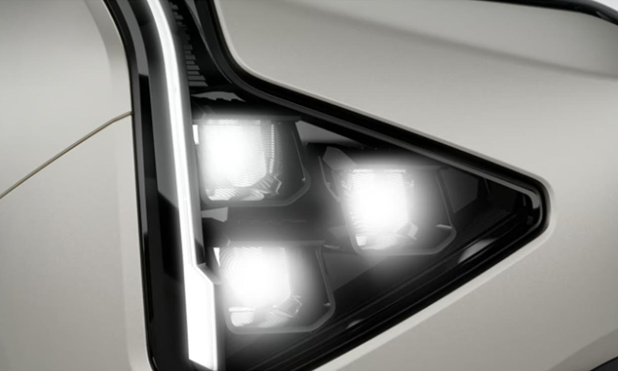 Kia Carens Clavis New style headlight