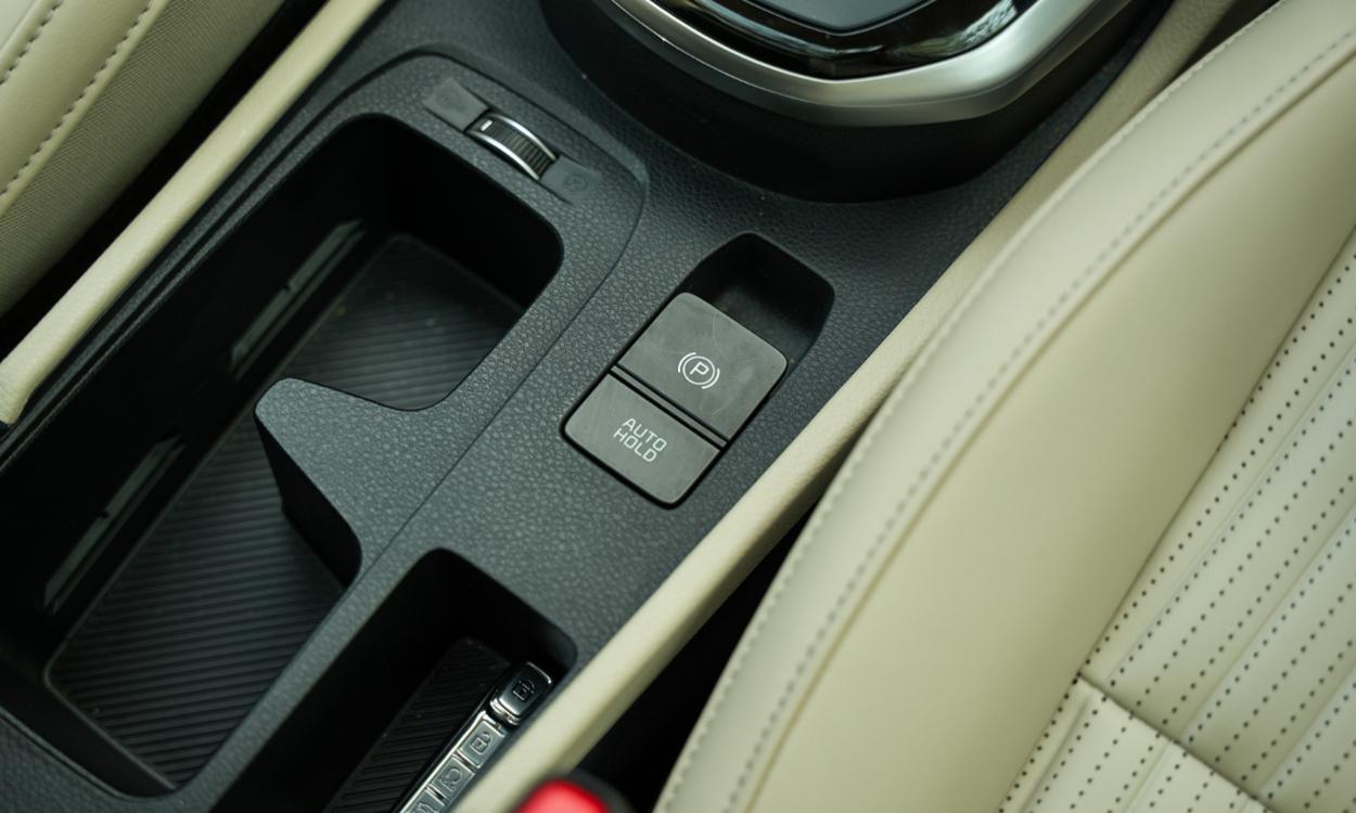 Kia Carens Clavis Holdres