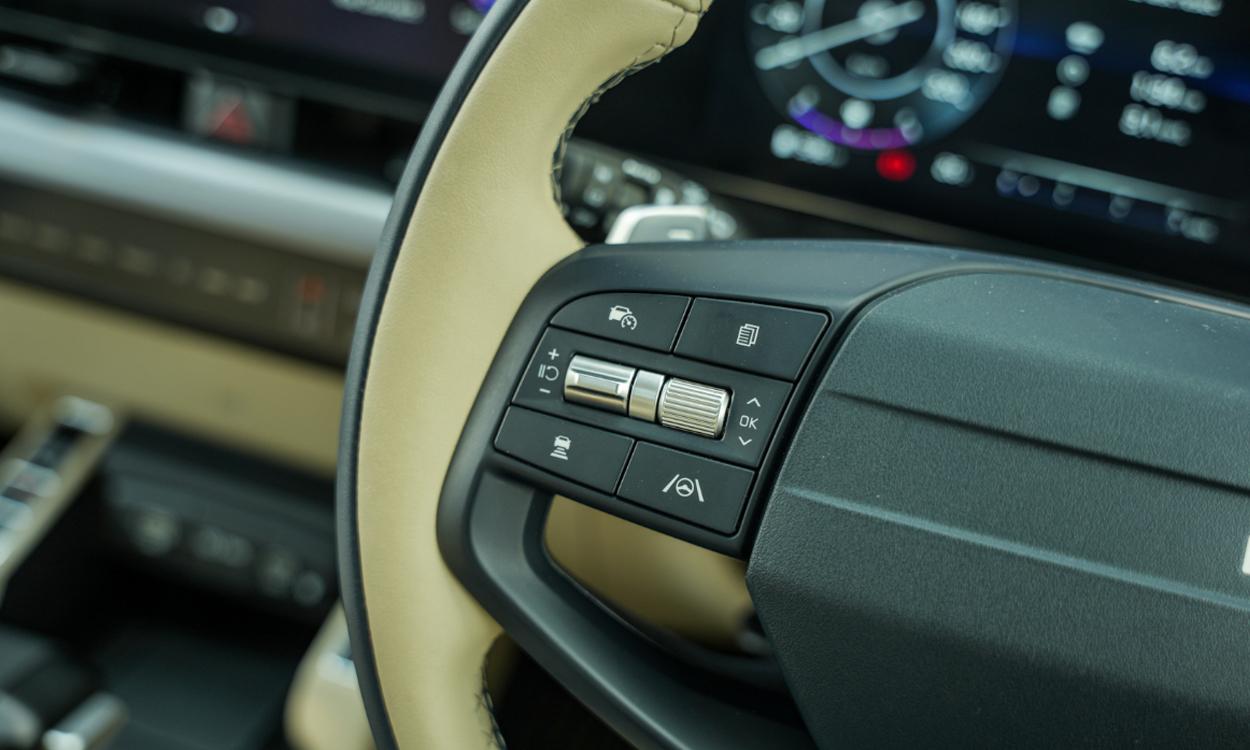 Kia Carens Clavis Features