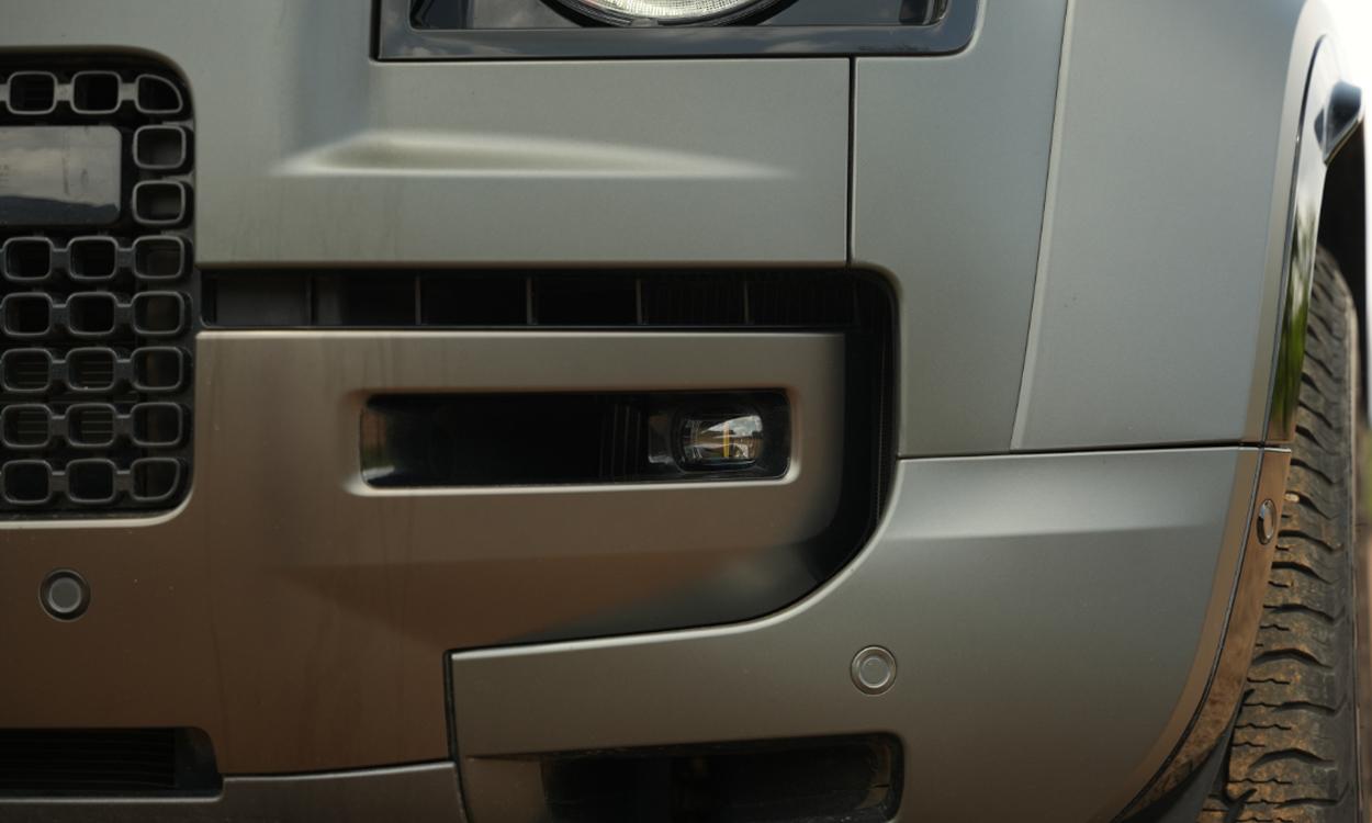 Land Rover Defender Light