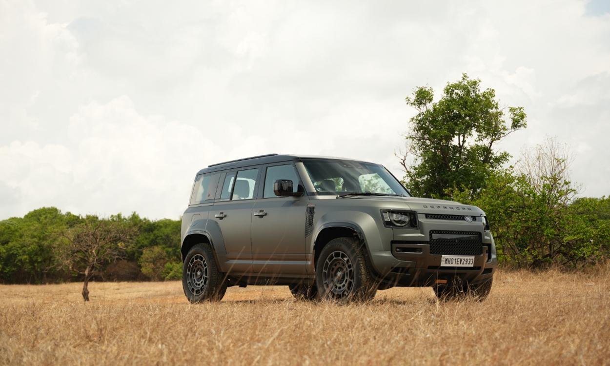 Land Rover Defender Sideview