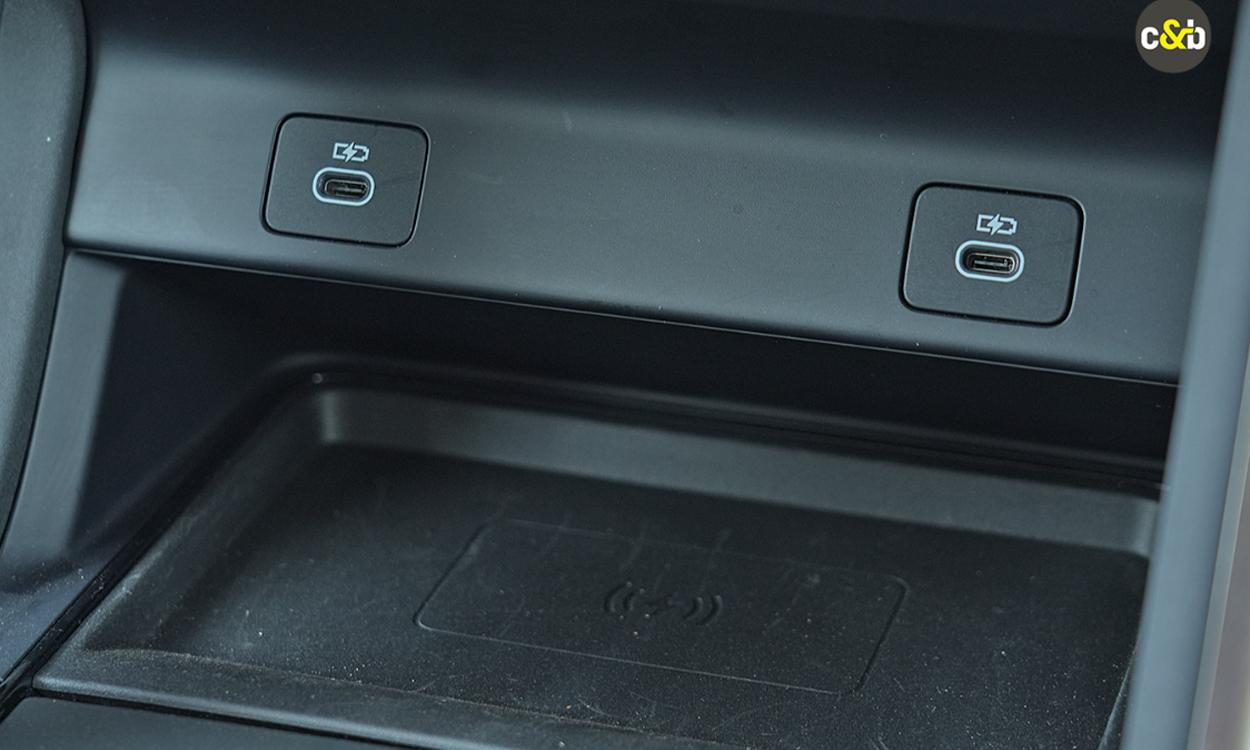 Land Rover Discovery Sport Charging Point