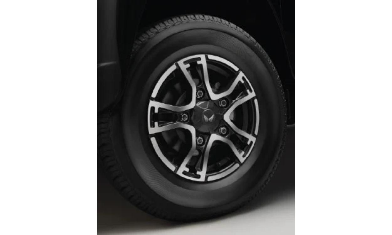 Mahindra Bolero Diamond Cut Alloy Wheels