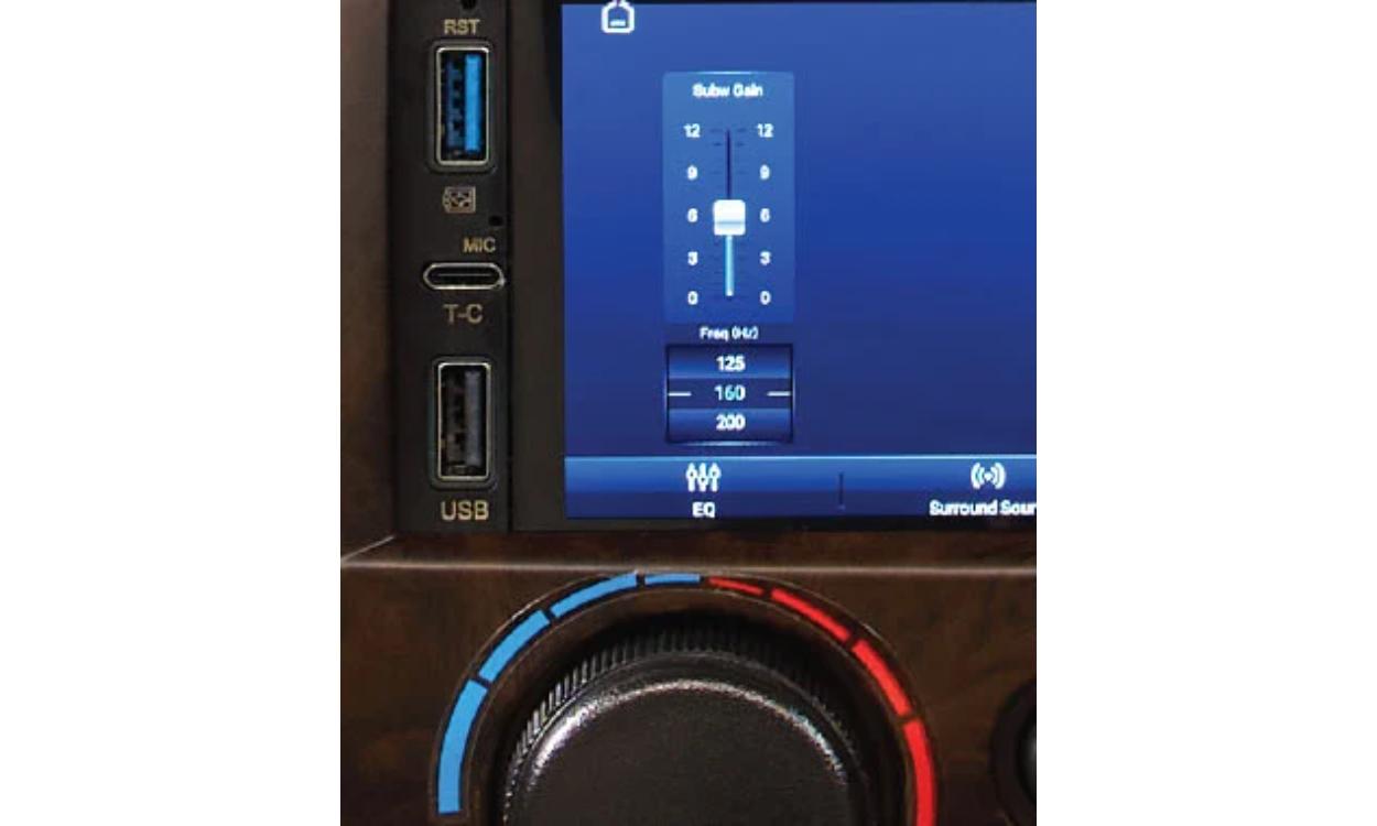 Mahindra Bolero Usb C Type Charging Port