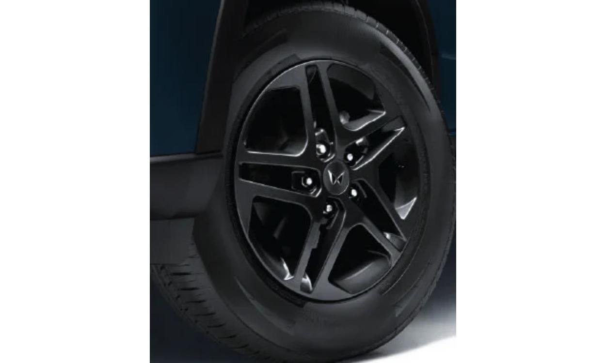 Mahindra Bolero Neo Dark Metallic Grey R16 Alloy Wheels