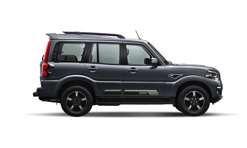 Mahindra Scorpio Classic Sideview