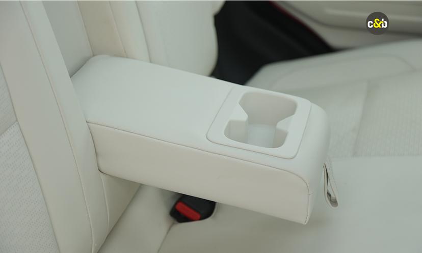 Mahindra Thar Roxx Cupholder