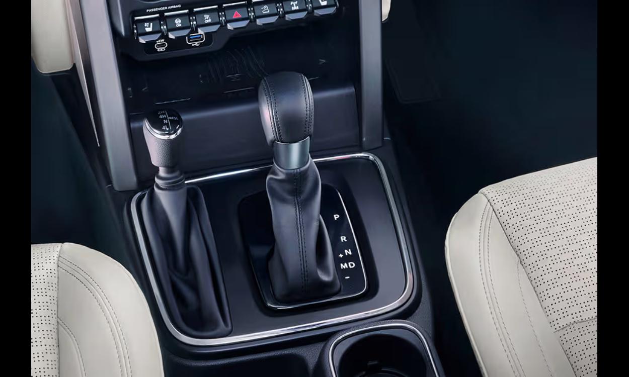 Mahindra thar roxx gear Shifter