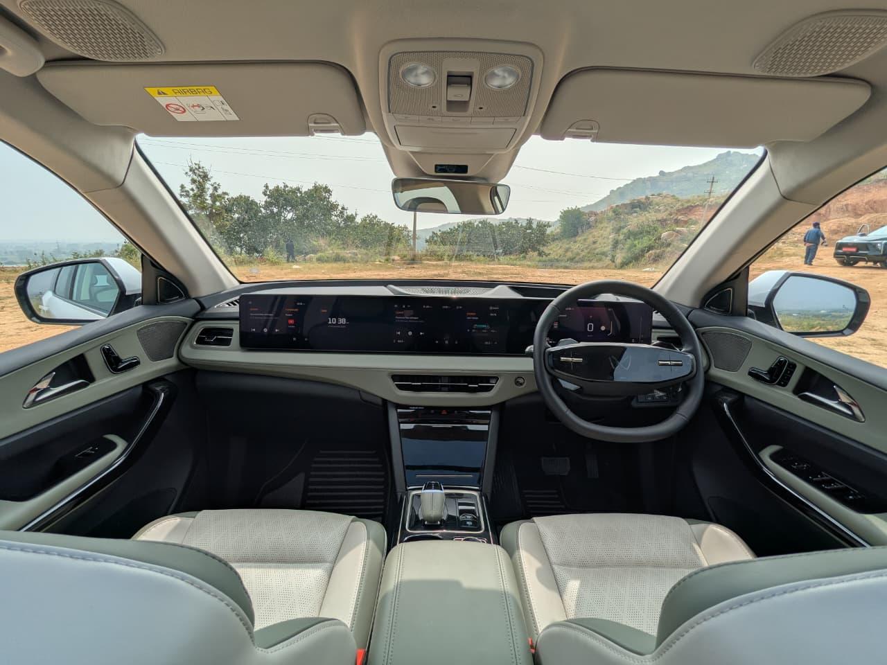 Mahindra Xev 9s Dashboard