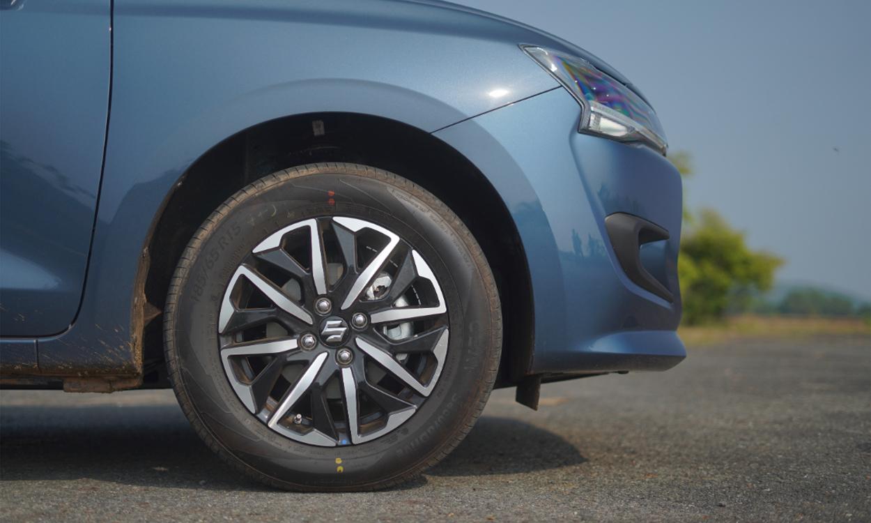 Maruti Suzuki Dzire Blue Wheel