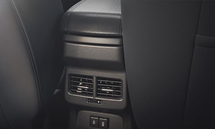 Maruti suzuki brezza rear ac