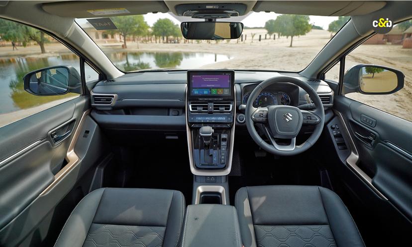 Maruti Suzuki Invicto Dashboard
