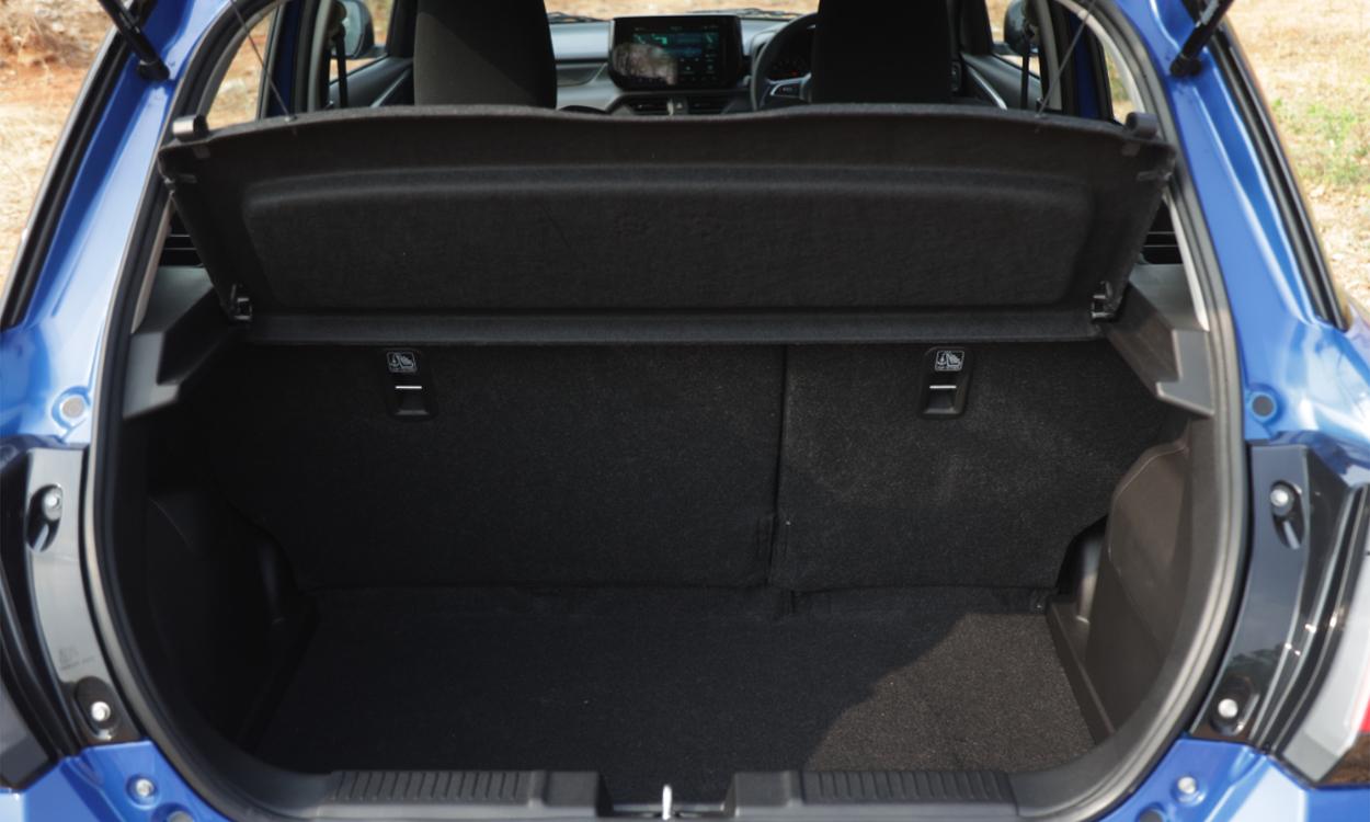 Maruti Suzuki Swift Blue Bootspace