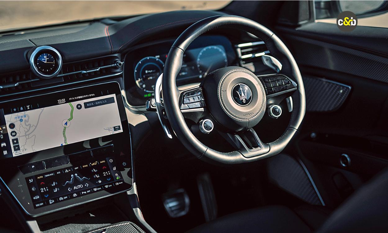 Maserati Grecale steering