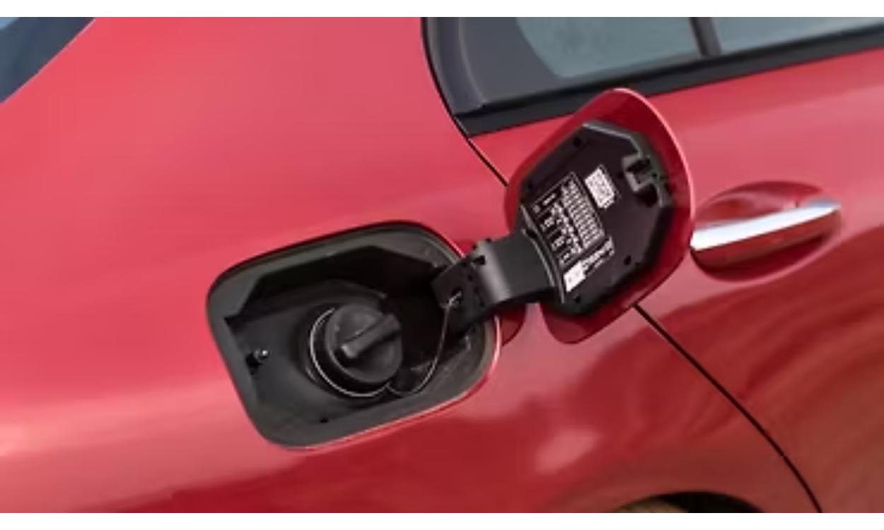 Mercedes Amg C43 Exterior Open Fuel Lid