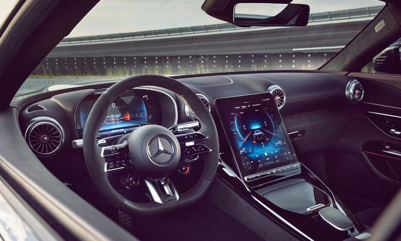 Mercedes AMG GT Console