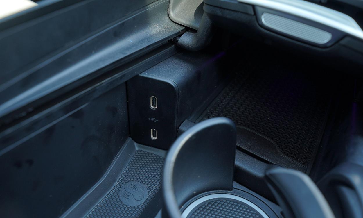 Mercedes Benz E USB