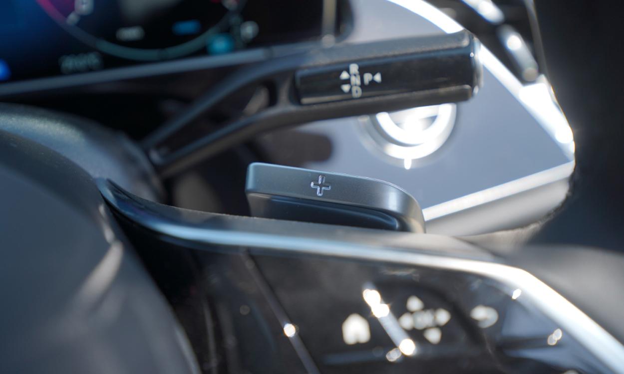 Mercedes E Class Feature