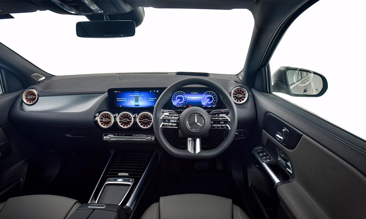 Mercedes Benz Eqa dashboarfd