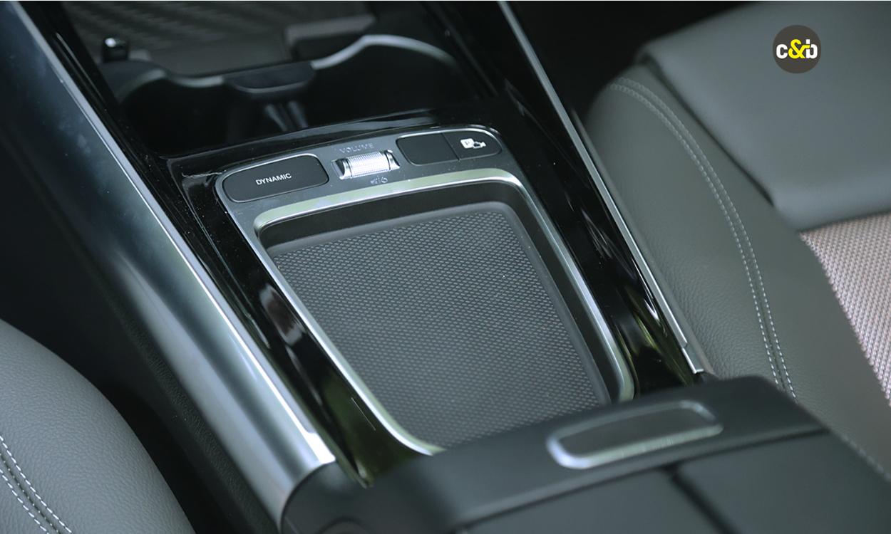 Mercedes Benz Eqa  Charger