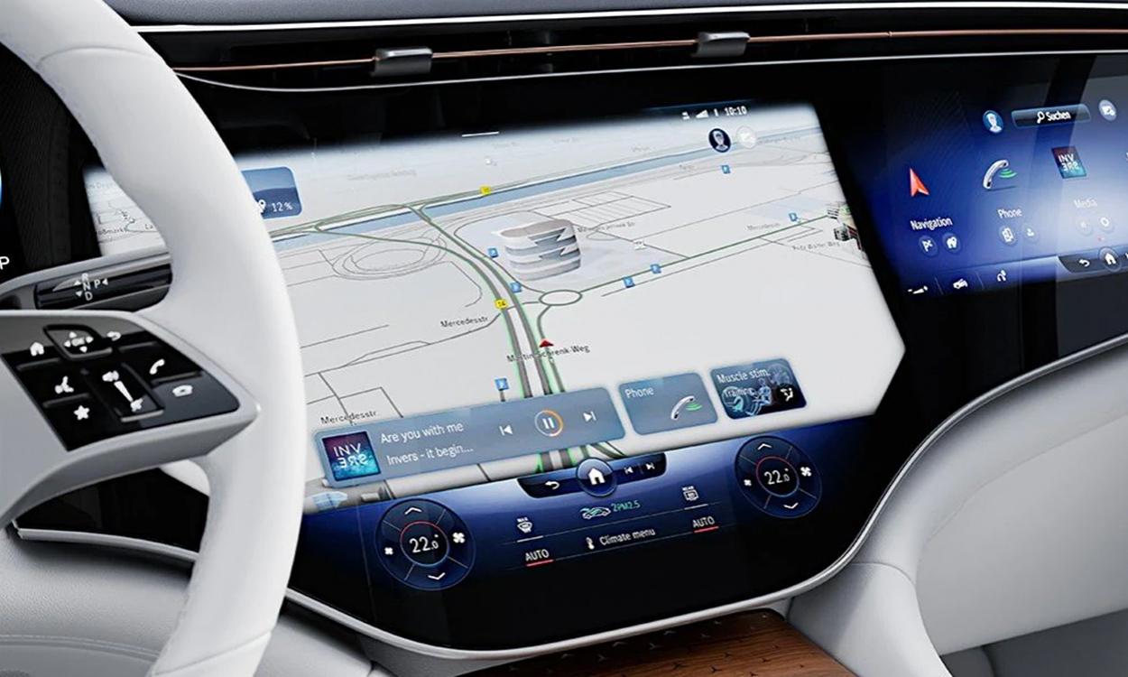 Mercedes Benz eqe suv Mbux hyperscreen