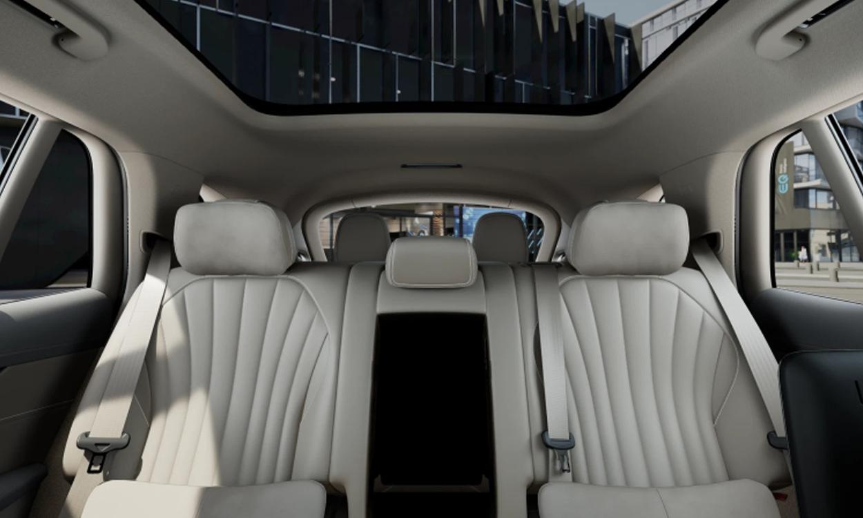 Mercedes benz eqs suv seats