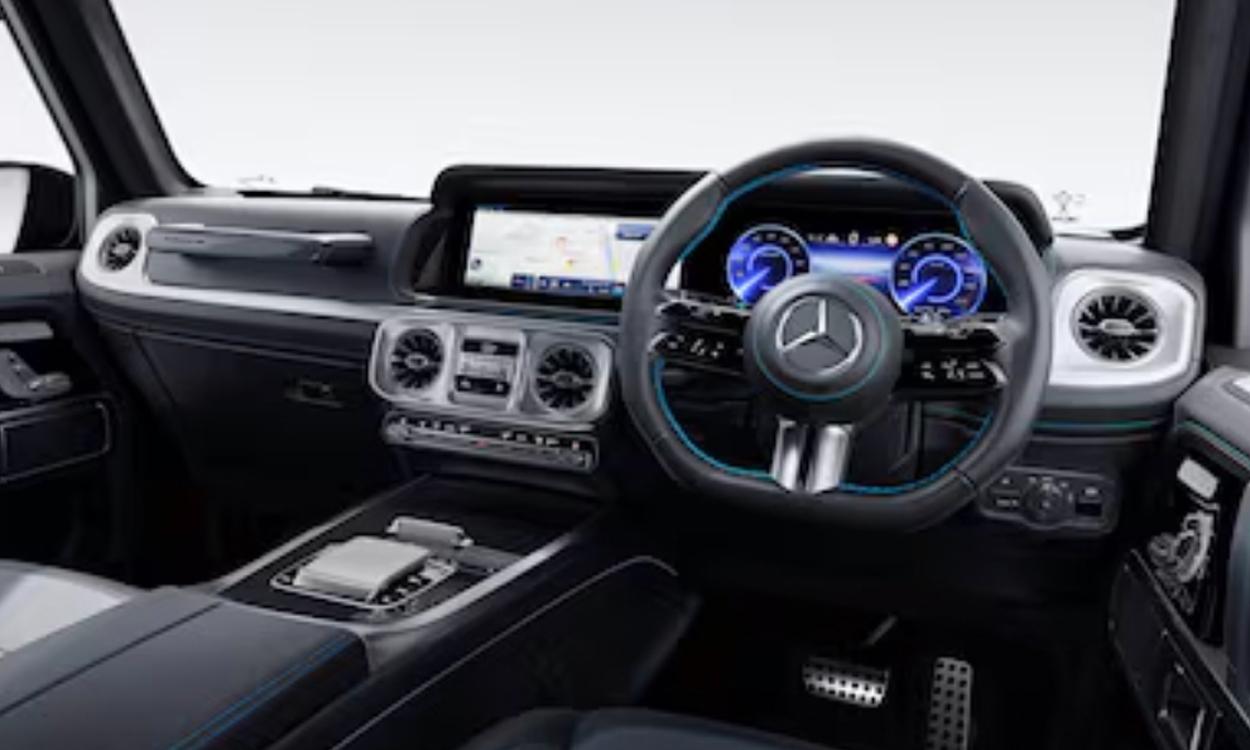 Mercedes Benz G580 Dashboard Steering