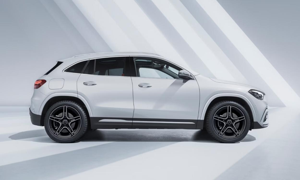 Mercedes benz gla class side view