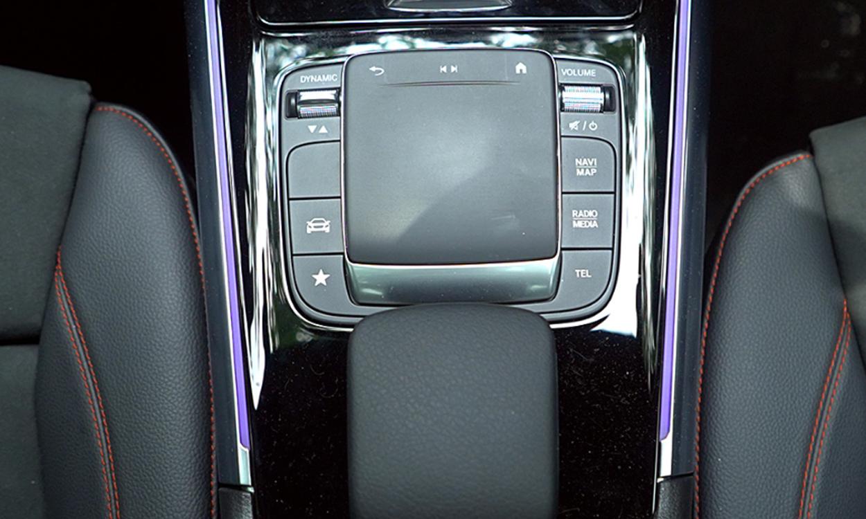 Mercedes Benz Gla Features