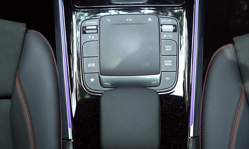 Mercedes Benz Gla Features