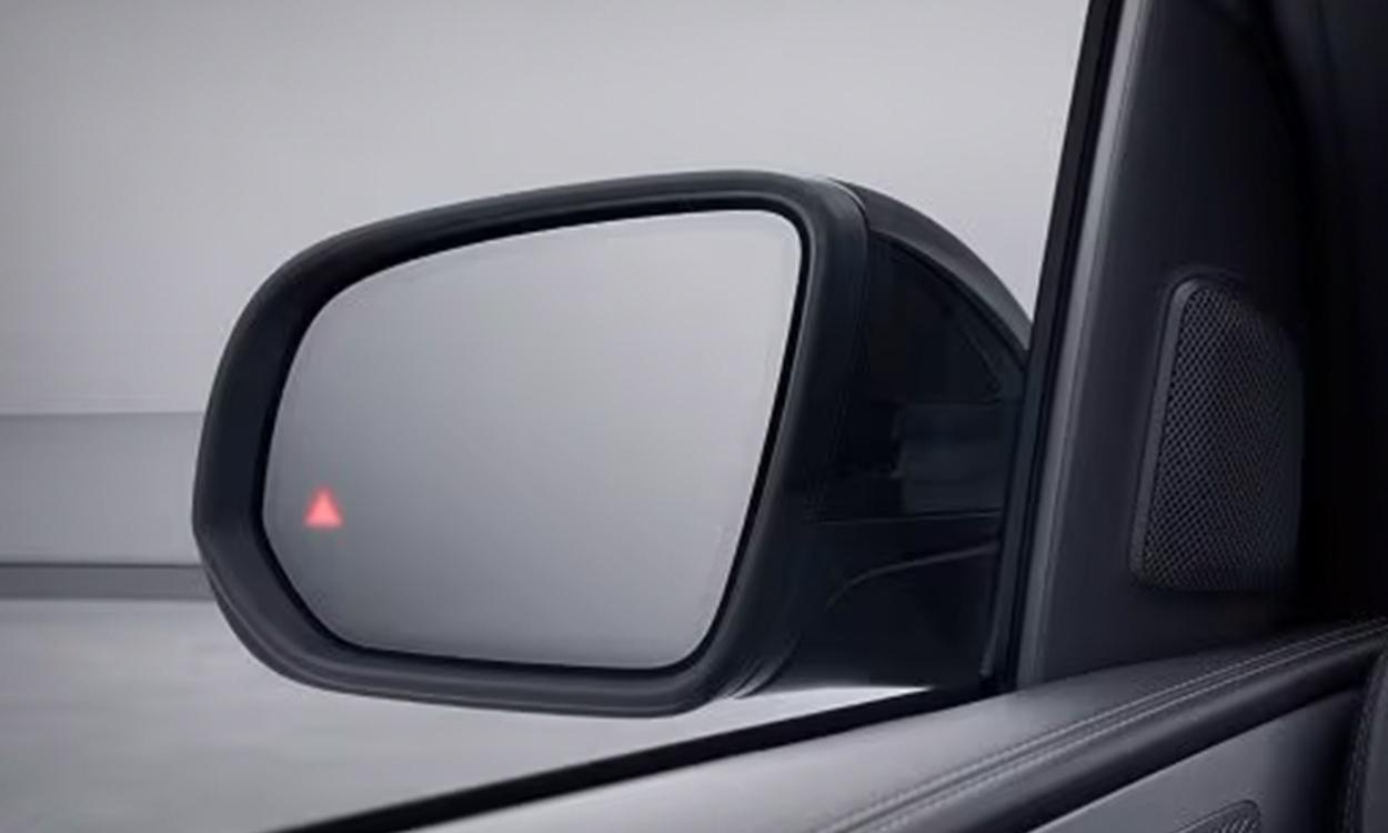 Mercedes benz gle class blind spot assist