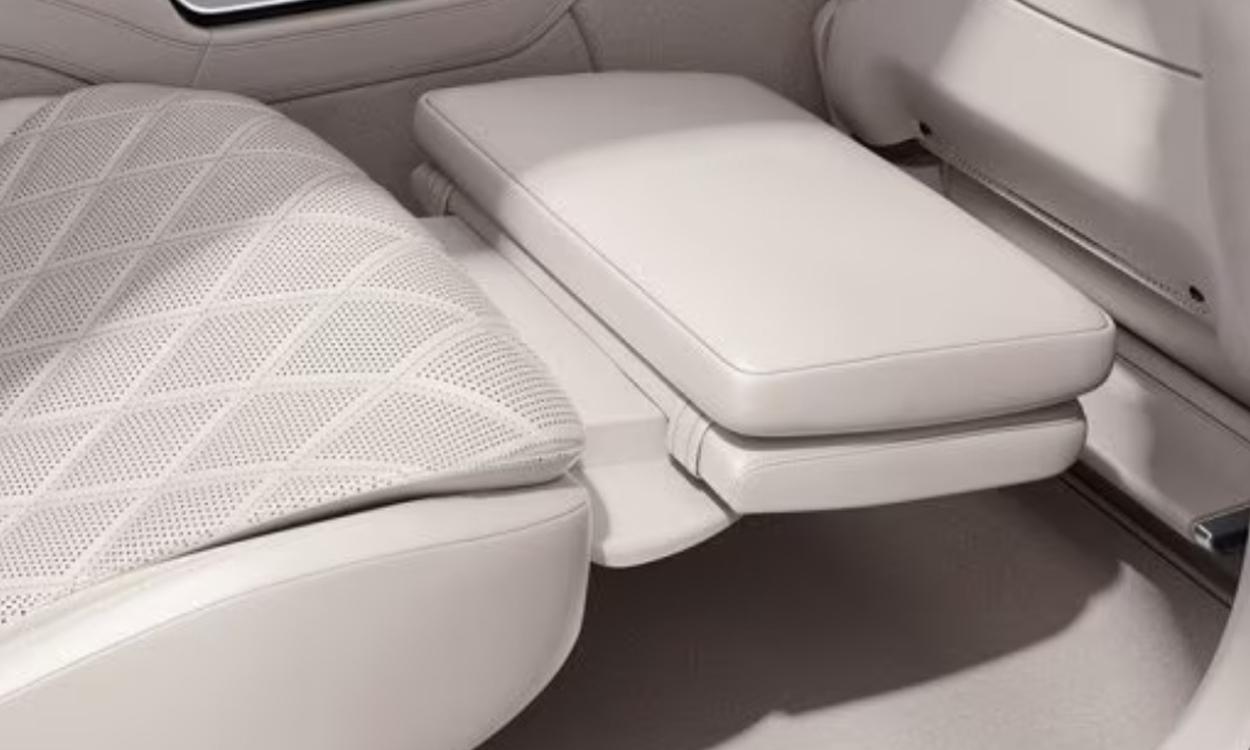 Mercedes amg s class calf Massage In The Rear
