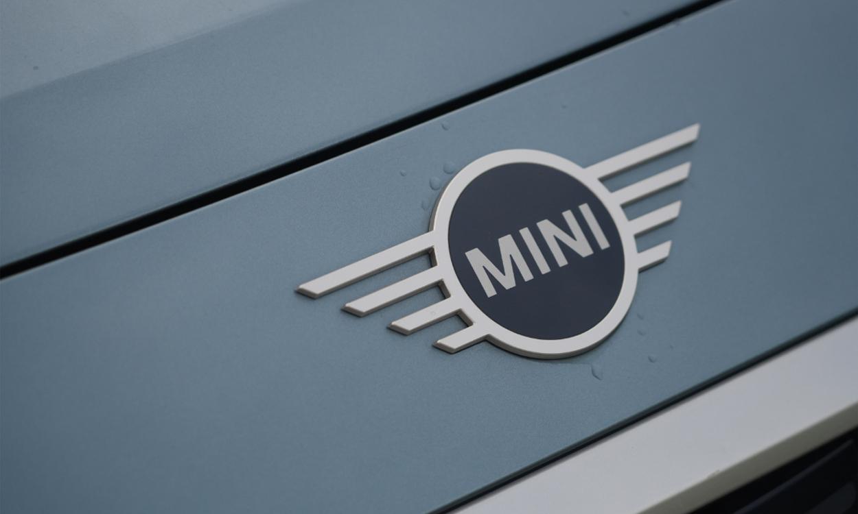 Mini Countryman Logo