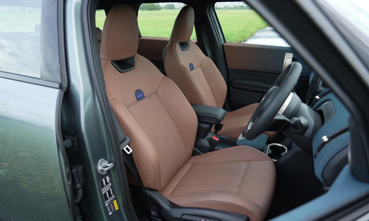 Mini Countryman Front Seats