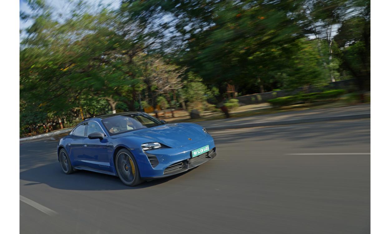 Porsche Taycan Tursimo Rideview