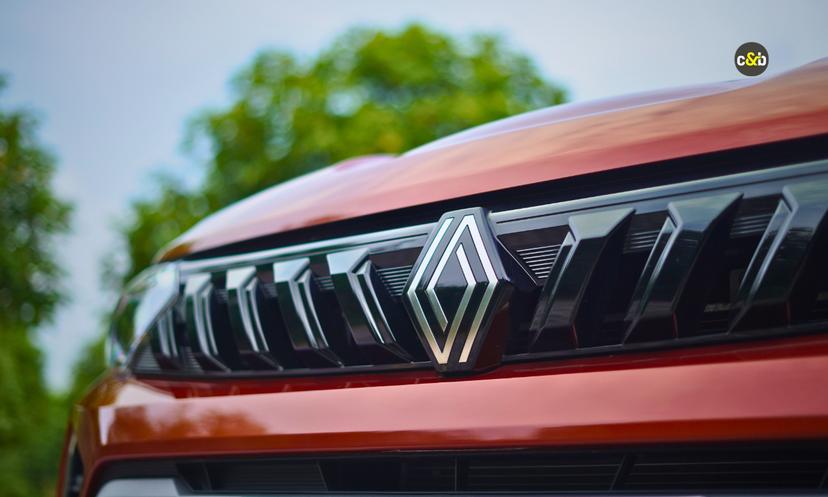 2025 Renault Triber Grille