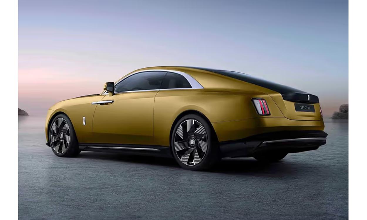 Rolls Royce Spectre Rear Left View
