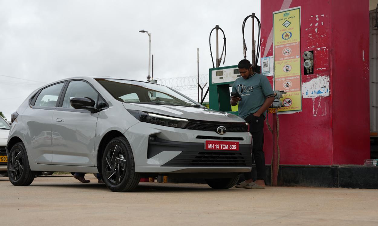 Tata Altroz Facelift CNG front look