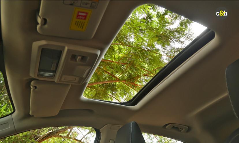 Tata Altroz Sunroof