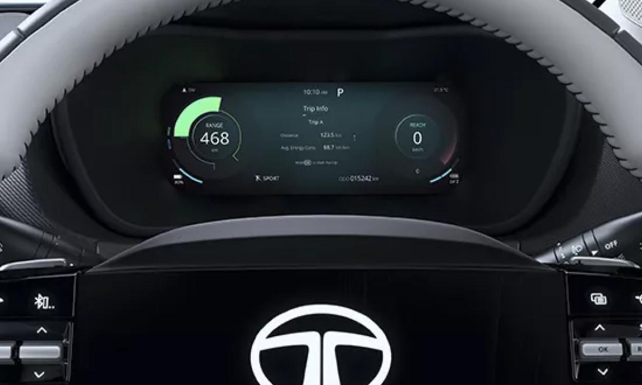 Tata curvv ev 26 03 Cm 10 25 Digital Cockpit 1