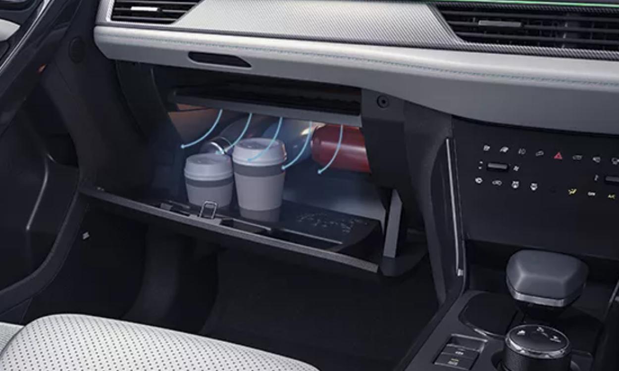 Tata curvv ev cooled Glove box