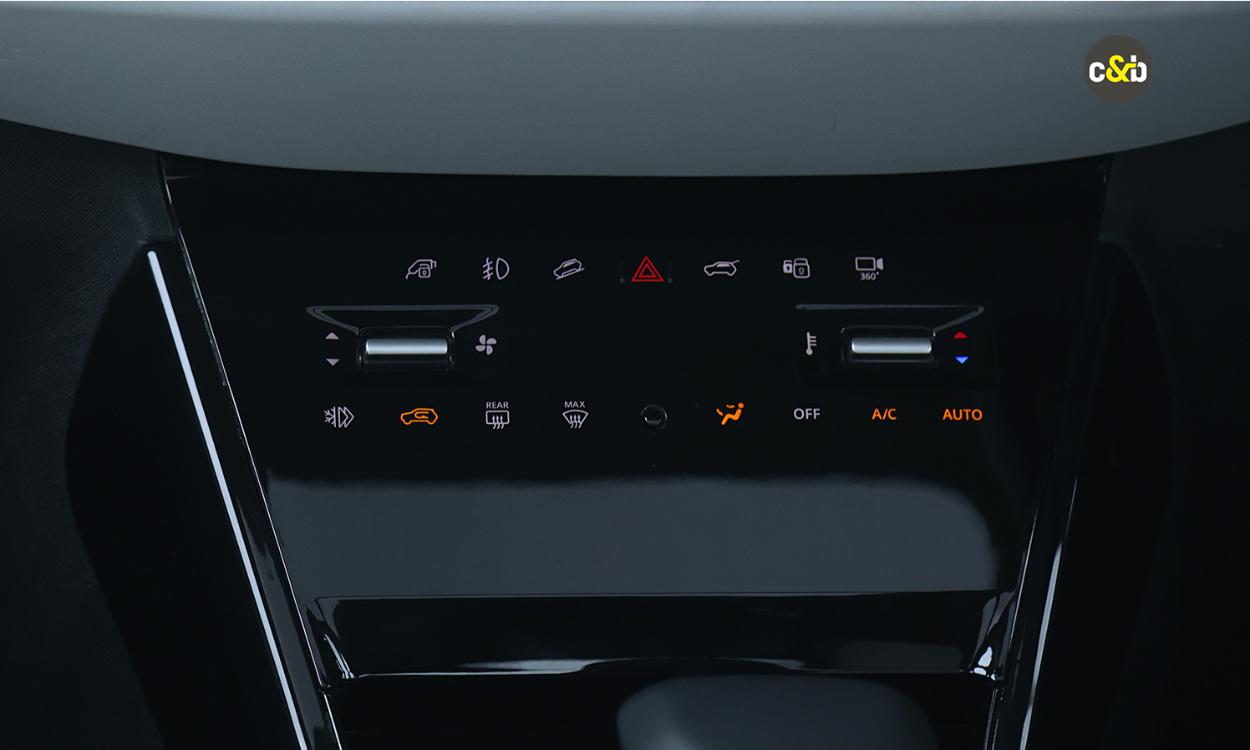 Tata curvv ev display