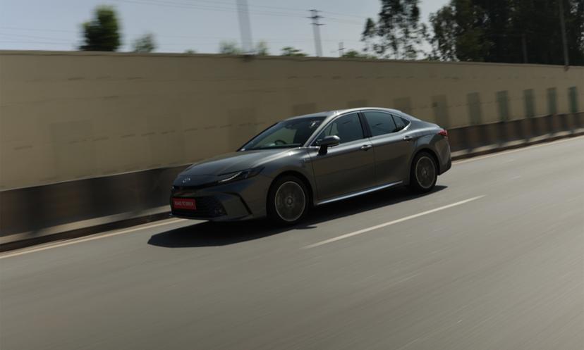 Toyota Camry Rideview 3