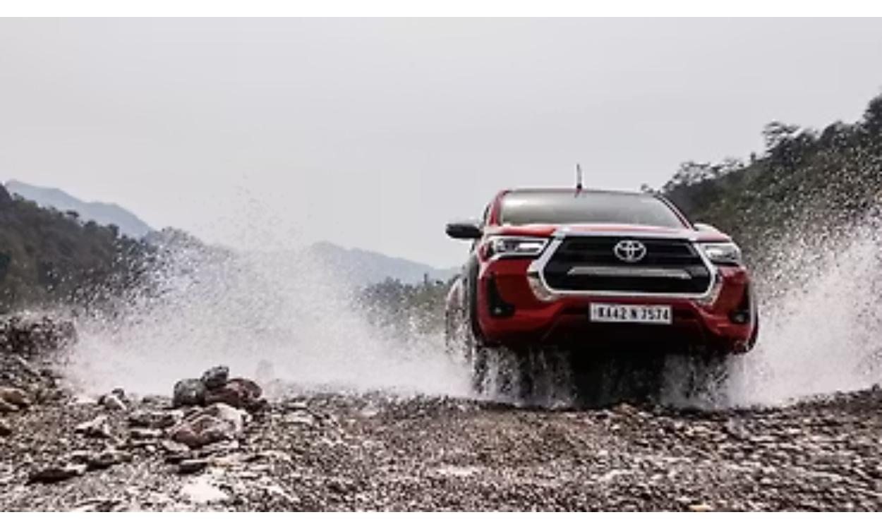 Toyota Hilux Front View
