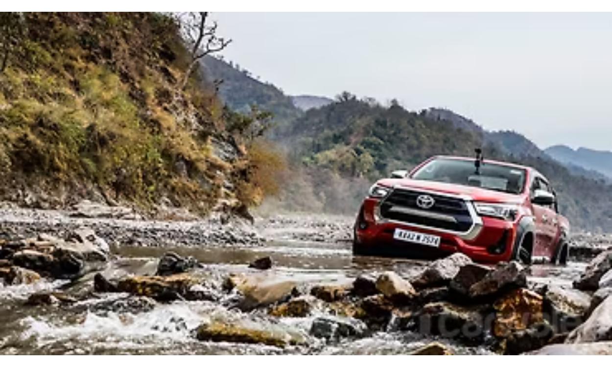 Toyota Hilux Left Front Three Quarter