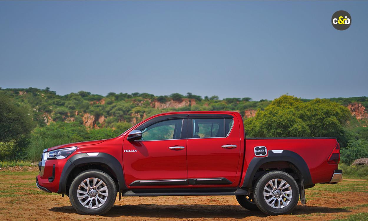 Toyota Hilux Sideview